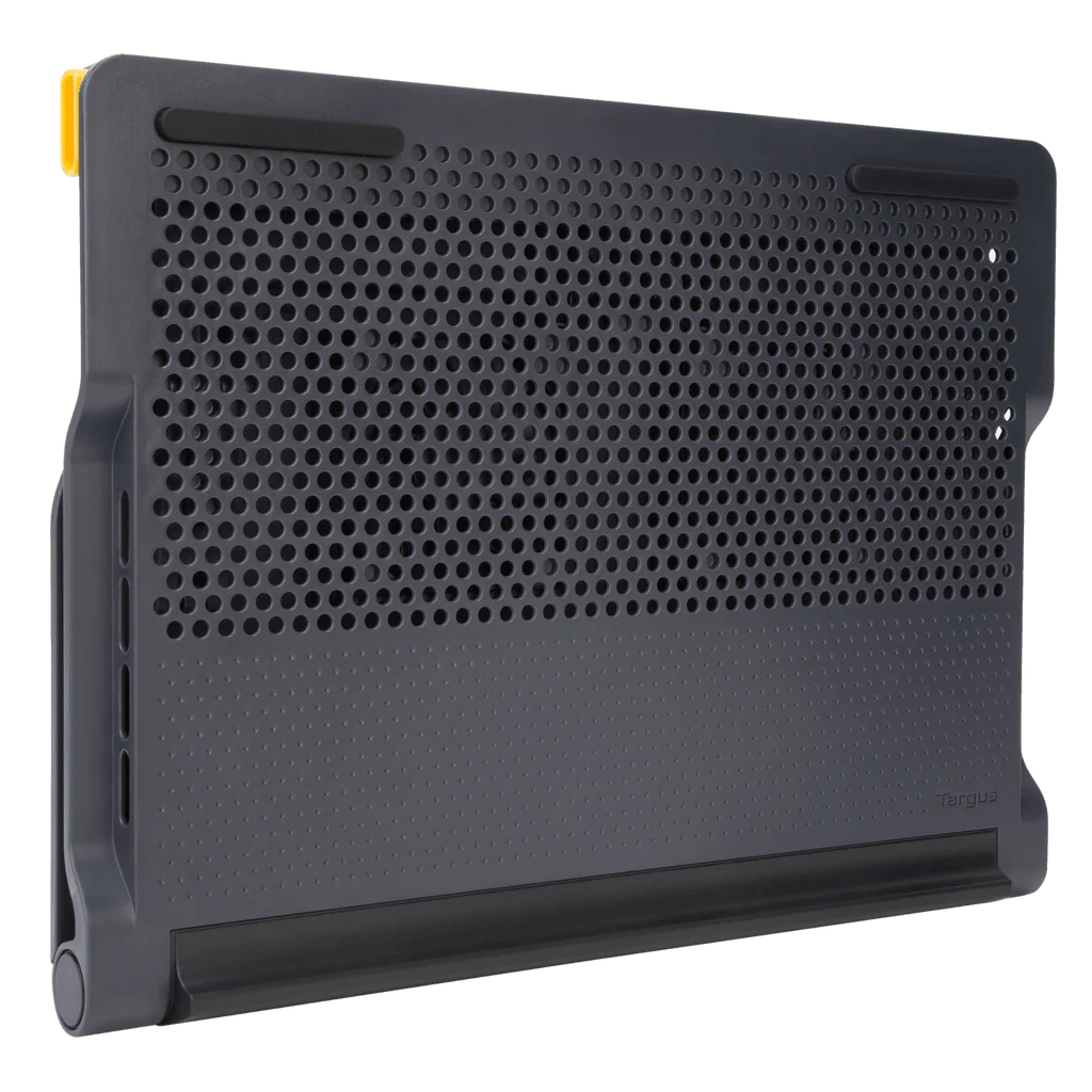 Targus 17" Chill Mat+ with 4-Port Hub
